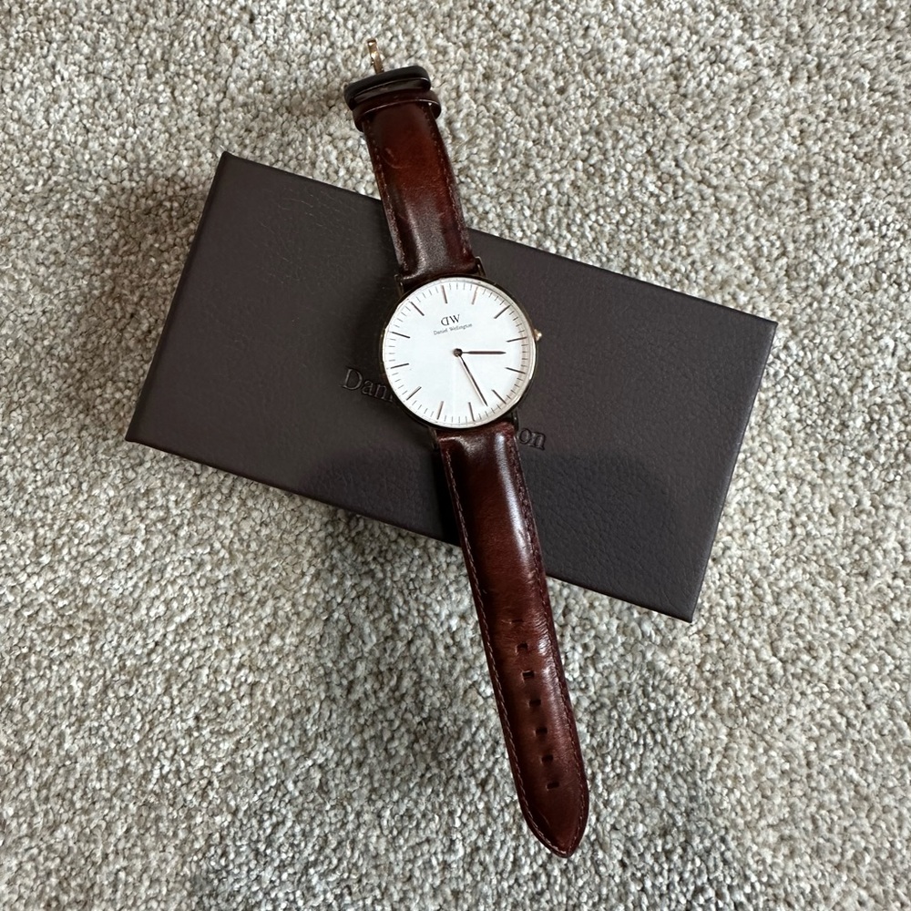 Daniel Wellington Leather Watch